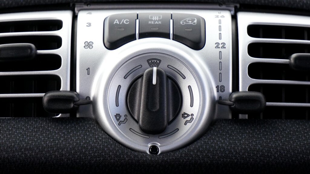 air conditioner remote control showing 26 degrees temperature setting